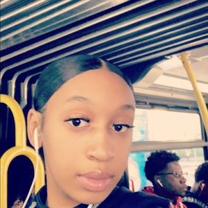 Meet your Posher, Tinova